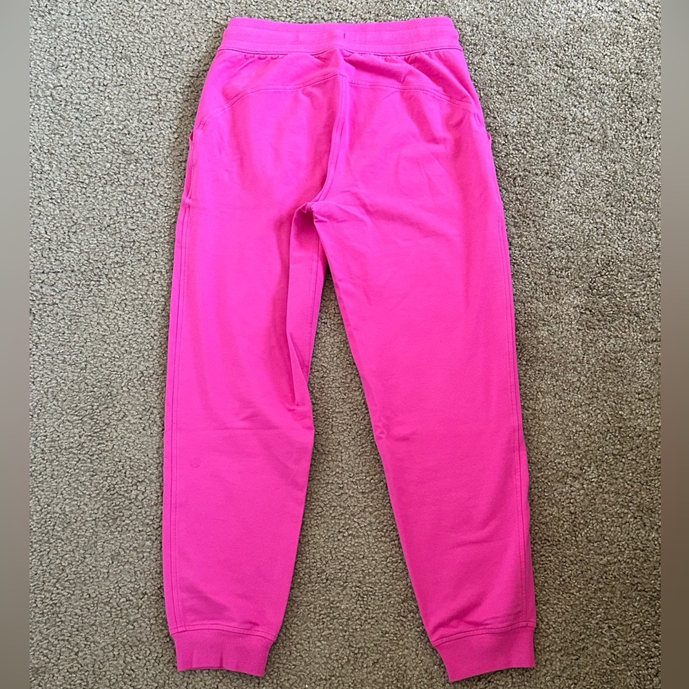 lululemon - sweatpant - size 6 - sonic pink - Picture 4 of 5